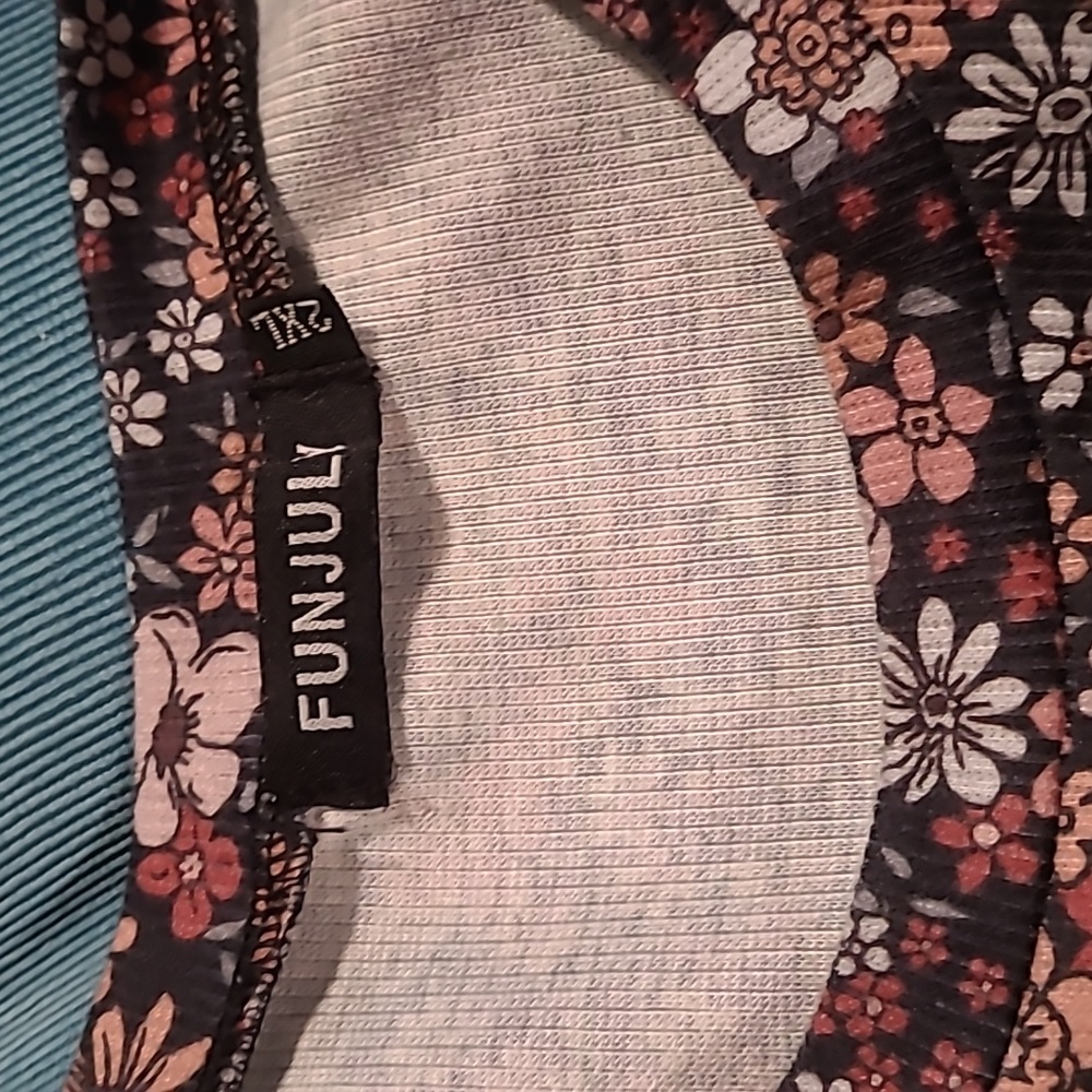 2XL Maternity Floral T-Shirt - Picture 3 of 6